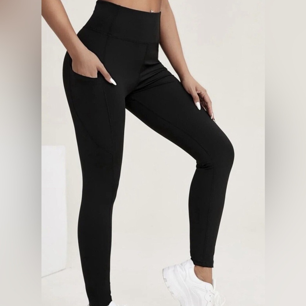 SHEIN Black Leggings with Pockets